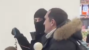 В Екатеринбурге силовики нагрянули в торговый центр и устроили проверку документов у мигрантов