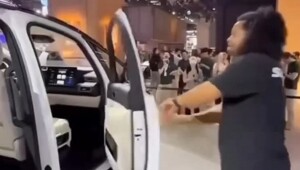 Больше дверьми никто хлопнуть не сможет
