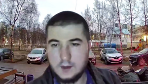 "Эээ, как дверь открыть?": в Нижневартовске нервный мигрант сорвался на «умный домофон»