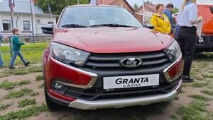 Lada Granta Active Cross показали вживую