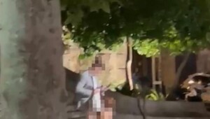 Туристы занялись непотребством перед церковью в Европе