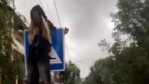 Школьница сломала челюсть, повторяя тренд из TikTok