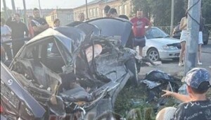 В Камне-на-Оби пацаны хотели пролететь на красный, но их размазала фура