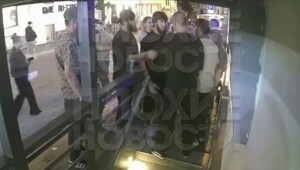 В Москве охранник пострадал при конфликте у входа в ночной клуб