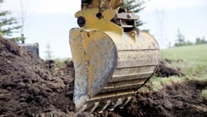 Мужики в поисках металлолома случайно раскопали старую ядерную шахту Минобороны