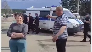 В Алтайском крае вынесли мягкий приговор цыгану, угрожавшему расправой электрику