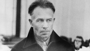Пытался сшить мать из человеческой кожи и делал мебель из людей: жуткая история маньяка Эда Гейна