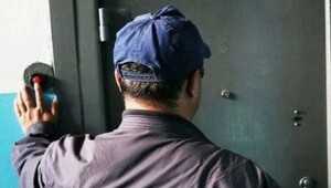 "Не дождёшься полиции? Оставайся!": в Нижнем Новгороде пенсионера пытались раскрутить на крупную сумму после "ремонта"