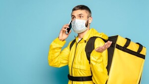 "Курьер это не трактор": записка клиентам от доставщика еды