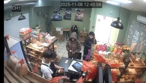 Профессиональная щипачка за работой