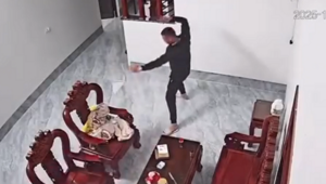 Переоценила свои силы: девушка случайно ударила парня