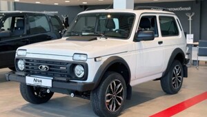 Новая Lada Niva Sport за 1 700 000 рублей прямо с завода оказалась ржавой и с протекающим маслом 
