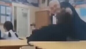 Родители получившего на уроке подзатыльник школьника не стали жаловаться на учителя