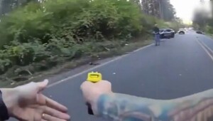 Американец попытался выхватить табельное оружие у заместителя шерифа