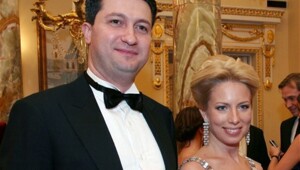 Жены экс-замминистра Иванова требуют вернуть их драгоценности