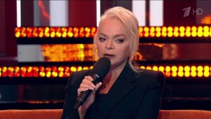 Лариса Долина пообещала вернуть деньги покупательнице её квартиры