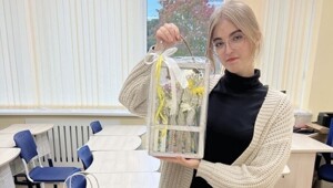 Молодую учительницу, задержанную по подозрению в совращении учеников, могли оклеветать