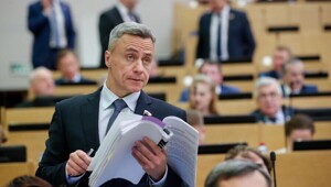 «Это — просто полное ...»: депутат из Томска возмутился результатами голосования в конкурсе "Молодёжная столица России"