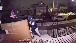 Оригинальный способ избавления от старого телевизора в США