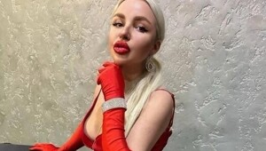 Активистка ЛДПР назвала «бичами» критиков её откровенных фото в соцсетях