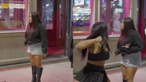 В Остине девушка нокаутировала другую прямо перед полицией