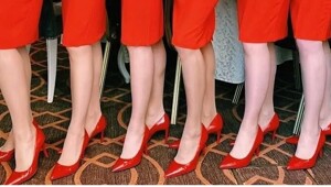 "Сбросить каблуки" - Командуют депутаты стюардессам