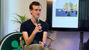 Криптомиллионер Виталик Бутерин выступил на публике в дырявых носках