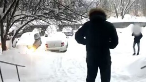 Бывший муж напал с ножом  на нового ухажера жены