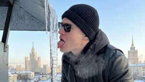 Шаманы потребовали от Shaman извинений за выходку с облизыванием льда Байкала