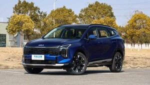 В Китае вышел Kia Sportage 2026: 8-ступенчатый «автомат», 245 л.с., топовое оснащение — за 218 тыс. юаней (2,45 млн рублей)