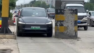 9 из 10 машин получают повреждения, когда пытаются тут проехать