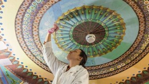 Ты проходишь мимо и не всегда замечаешь