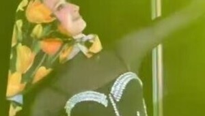 Зрители пожаловались на откровенные наряды танцовщиц на концерте Наташи Королёвой