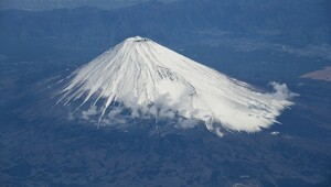 Почему 10 сантиметров пепла могут вырубить всю Японию