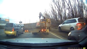 ДТП на обочине с мгновенной кармой⁠