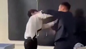 Учитель подрался с учеником в классе