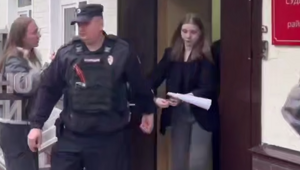 Сделавшую кальян на куличе сотрудницу бара отправили в колонию на 3 года