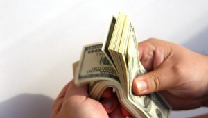 Курс доллара не убьет тебя, Россия! Не ной