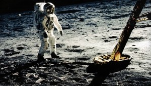 Гигантский скачок для всего человечества: фотографии первой высадки человека на Луну в цвете