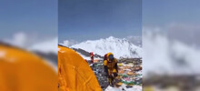 Если вы думали что подъём на Эверест это очень романтично и красиво, то готовьтесь расстроиться