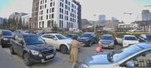 4-летняя девочка на самокате попала под машину в Новосибирске