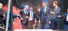 В сторону премьера Польши кинули дымовую шашку