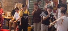В&nbsp;Китае кот в&nbsp;ресторане упал в&nbsp;кастрюлю с&nbsp;кипящим маслом