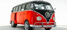 Старый микроавтобус Volkswagen с 8,3-литровым двигателем V8 и креслами от Porsche выставили на продажу