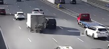 МКАД. Одному надо побыстрее, другому направо