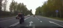 "Он умер? - да нет"
