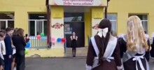 Школьница обвинила директора в унижениях