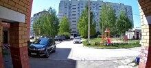 Фонтан воды в несколько метров забил в российском дворе