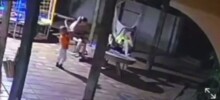 В Бразилии маленький мальчик выстрелил в свою маму из пистолета