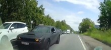 Так вот и устраивают страшные лобовые аварии